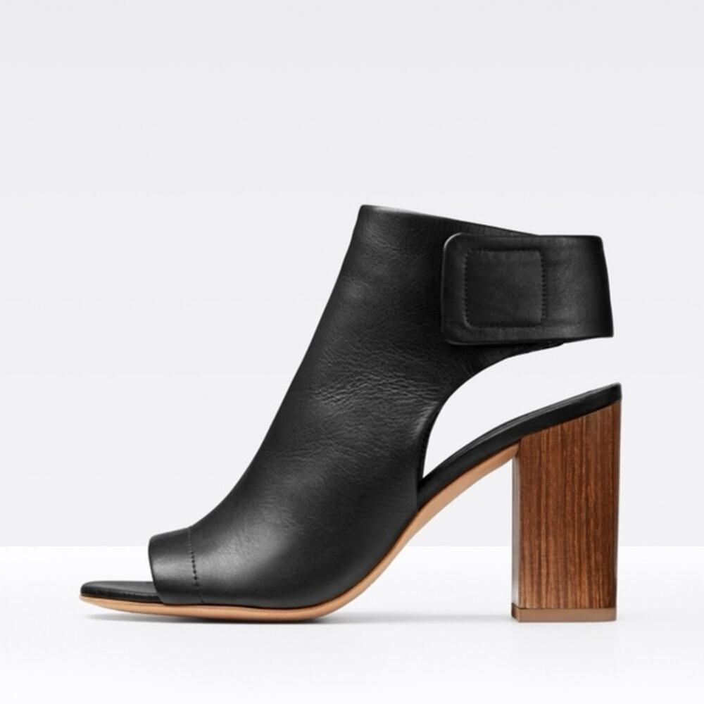 Vince Women's Faye Black Leather Peep Toe Ankle Strap Heels Size 8